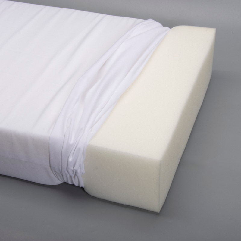 Begoodtex-難燃性生地-08519 矯正施設向け難燃性フォーム枕(大量注文対応)|60L×38W×10Tcm| BS 5815