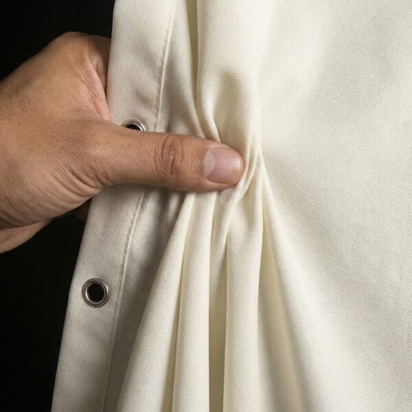 활동 배경 니트 커튼 배경 천 (구리 아일렛 포함) 3 이벤트용 내재적 난연성 폴리에스터 배경막 (NFPA 701 기준 충족, 글로벌 공급업체)