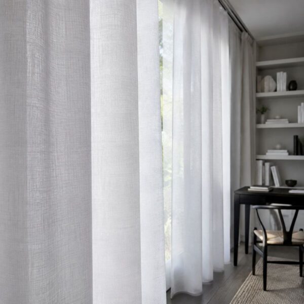 begoodtex-flame-retardant-sheer-fabric-05 قماش أبيض شفاف ذو ملمس مميز، مقاوم للهب، مناسبtel الفنادق، وزن 94 غ/م²، طول 280 سم، متوفر بكميات كبيرة حسب الطلب