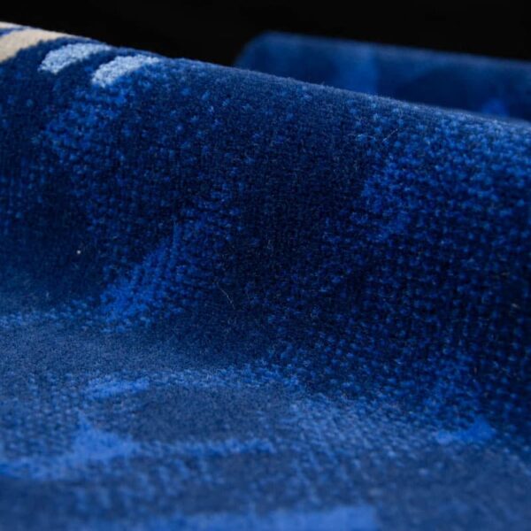 Permanent flammhemmender, garngefärbter, rückseitig beschichteter Jacquardstoff, 150 cm Breite, 80 % Wolle