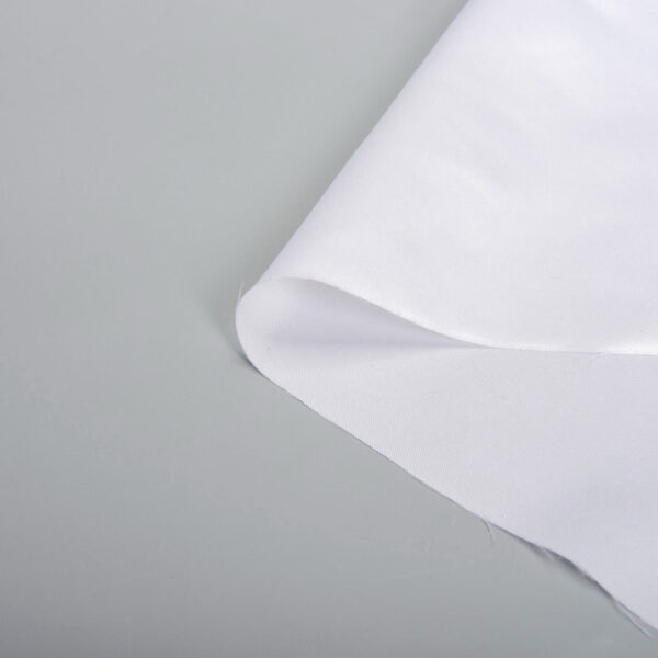 Tessuto satinato lucido ignifugo per biancheria da letto e abbigliamento | Fornitore tessile professionale