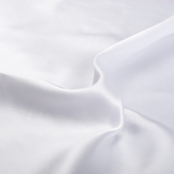 Tessuto satinato lucido ignifugo per biancheria da letto e abbigliamento | Fornitore tessile professionale