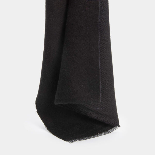 Tessuto ignifugo Begoodtex 07901 Tessuto in velluto nero ignifugo certificato AS1530.2&3 da 320 g/m² per tendaggi teatrali