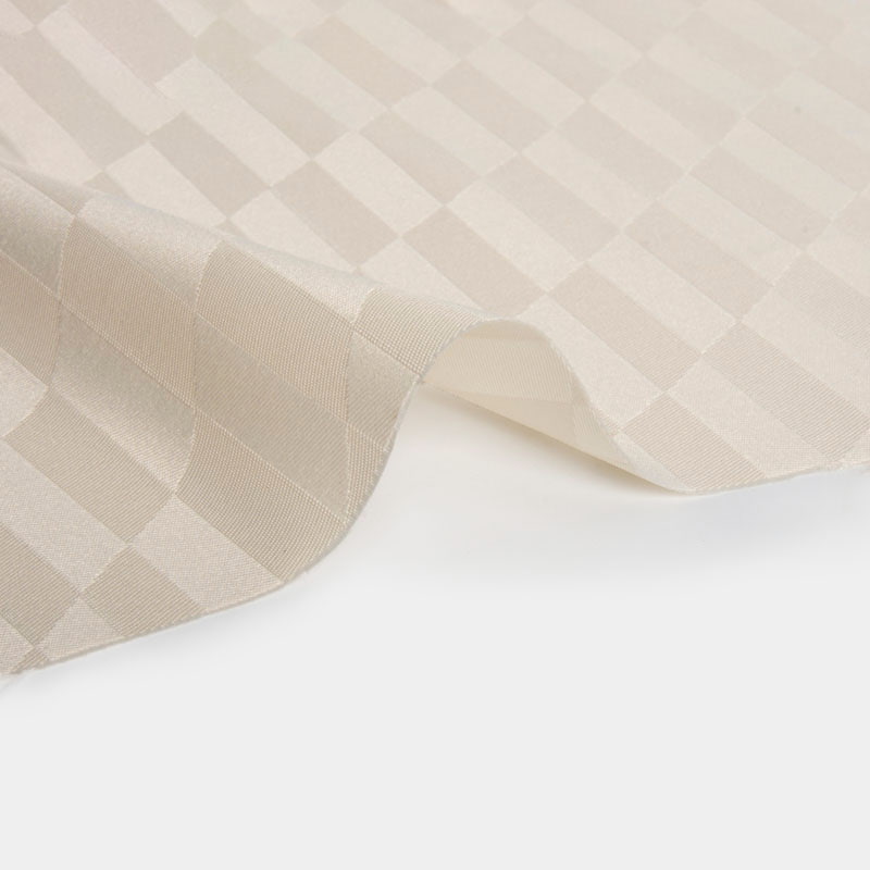 Cloisons de séparation en polyester jacquard losanges antibactérien et ignifugé pour établissements de santé | 220 g/m² | 280 cm | BS 5867 Type C