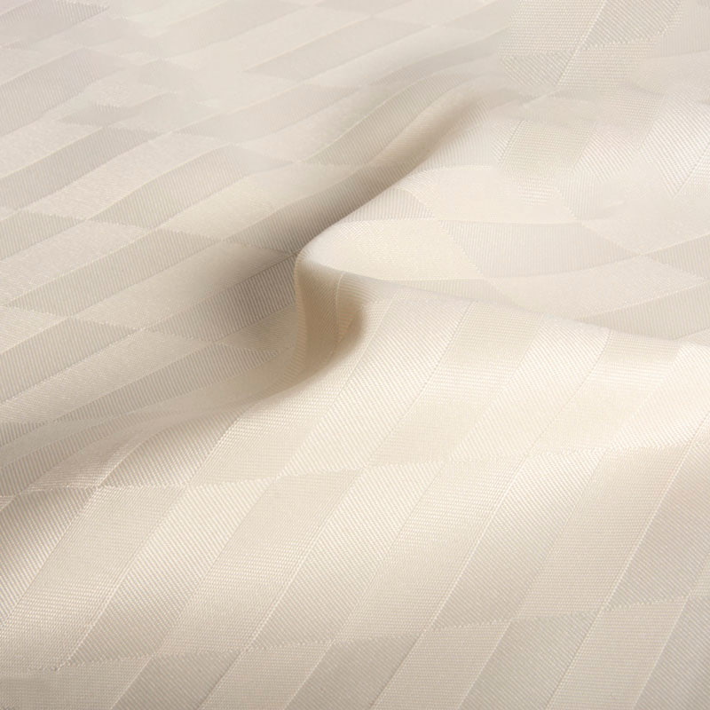 Cloisons de séparation en polyester jacquard losanges antibactérien et ignifugé pour établissements de santé | 220 g/m² | 280 cm | BS 5867 Type C
