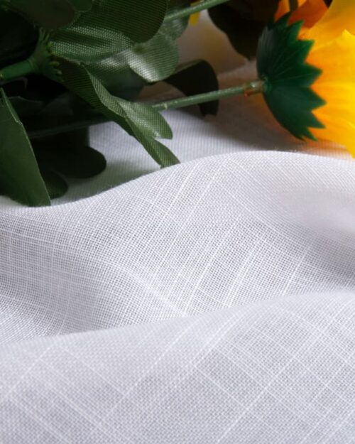 Middelzware, witte, vlamvertragende, transparante voile stof voortel 